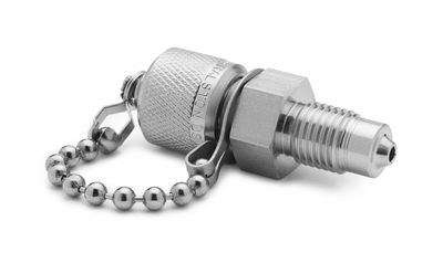 Ralston 7/16-20 Male Medium Pressure x Male Quick-Test with Cap and Chain # QTFT-2MS0-MP